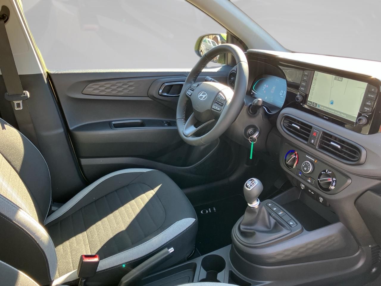 Fahrzeugabbildung Hyundai i10 Trend Fernlichtass. Kam. LM Navi PDC SHZ