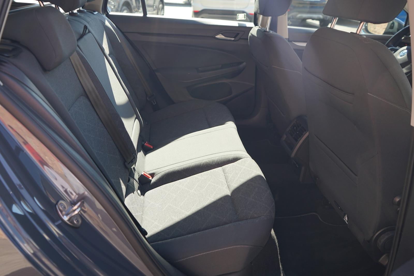 Volkswagen Golf VIII Life 1.0 eTSI DSG LED Navi ACC Kamera, миниатюра 28