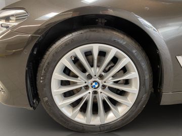BMW 520 - 7