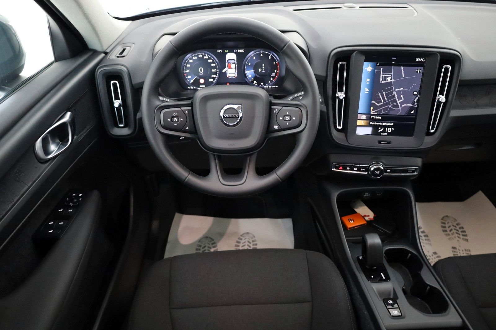 Fahrzeugabbildung Volvo XC40 Momentum Core,Navi,LED,PDC,DAB