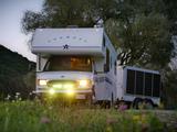 Andere US Luxus Wohnmobil V10 9Sitz VOLL AUTARK Neu aus - Wohnmobil mit 9 Schlafplätzen