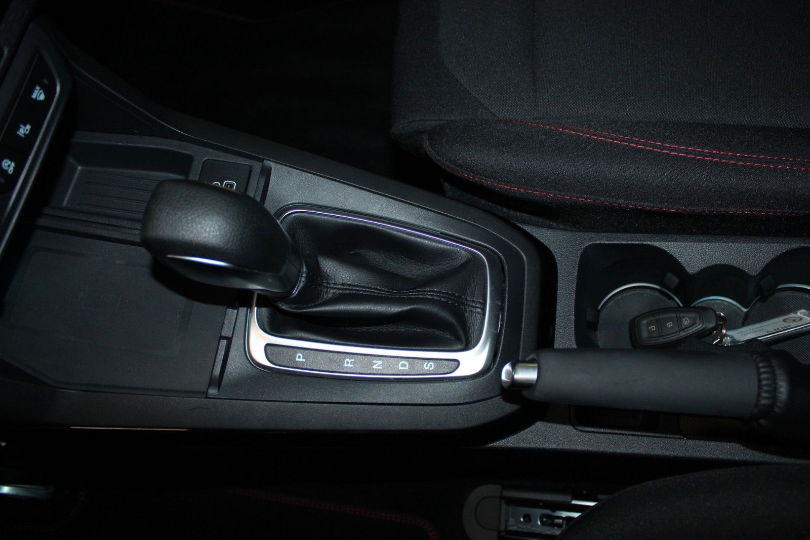 Fahrzeugabbildung Ford Puma MHEV ST-Line Aut. LED ParkAss. CAM WinterP.