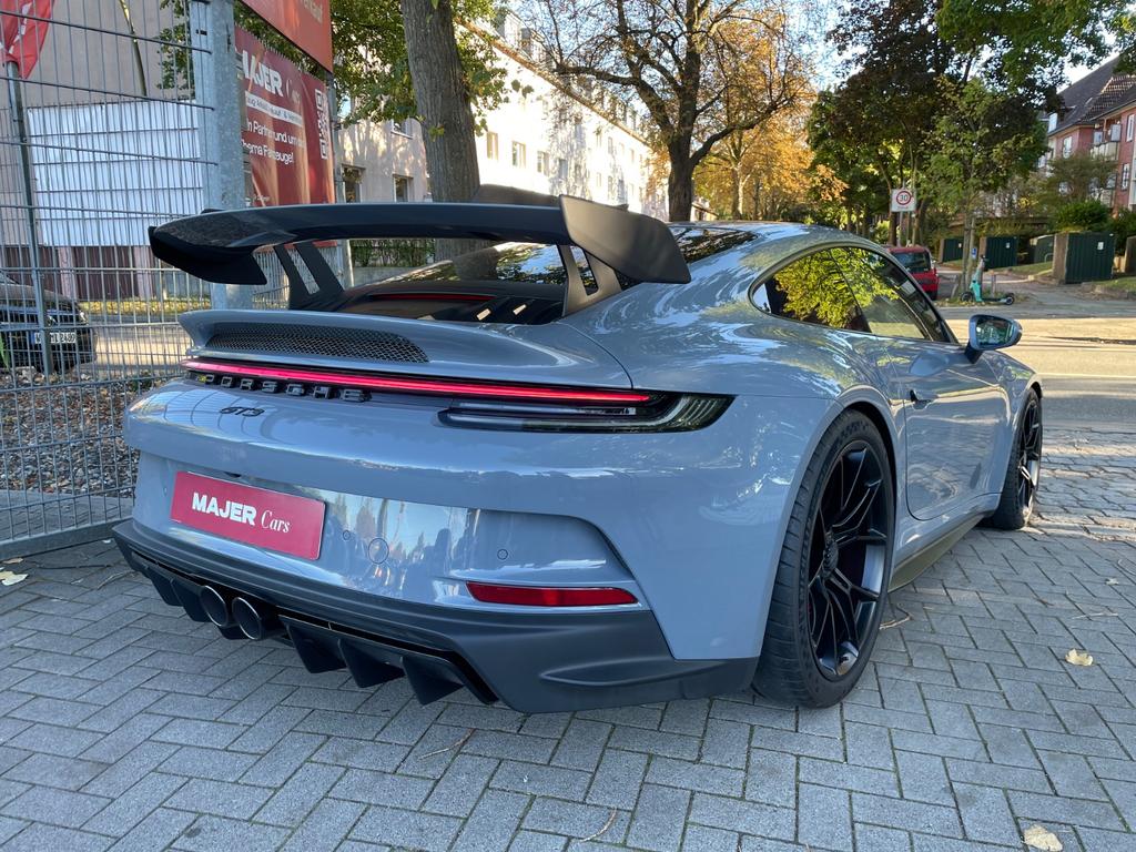 Porsche 992