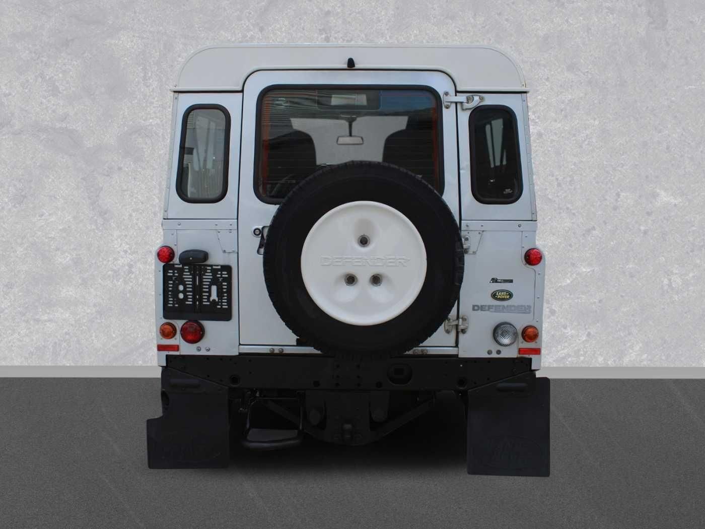 Fahrzeugabbildung Land Rover Defender Station Wagon Diesel  3-Türer 90 TD4 S