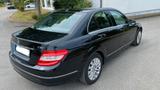 Mercedes-Benz 220 - Mercedes-Benz 220 mit Diesel-Antrieb: Limousine, Schaltgetriebe