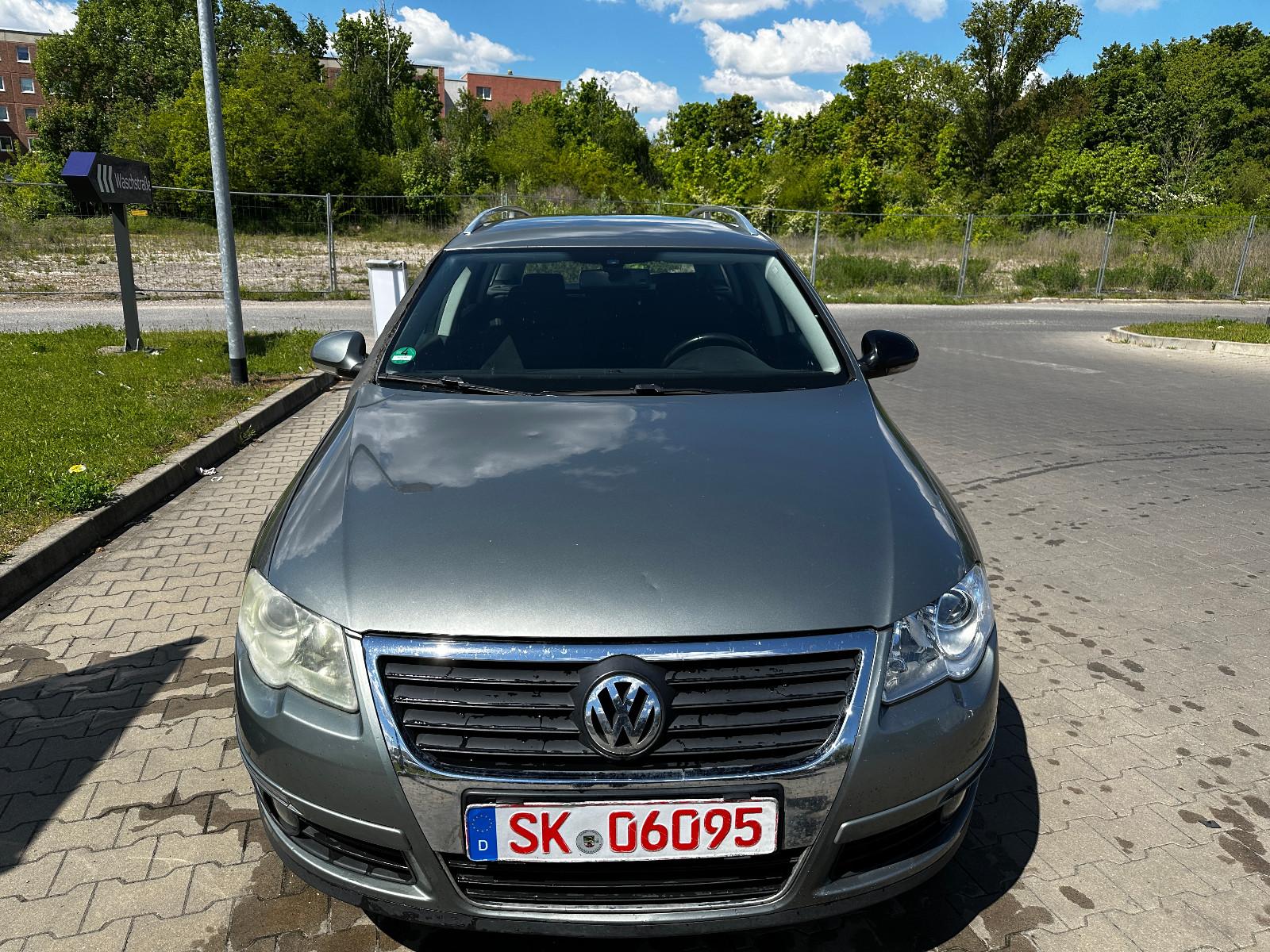 Volkswagen Passat 2006 — rear view