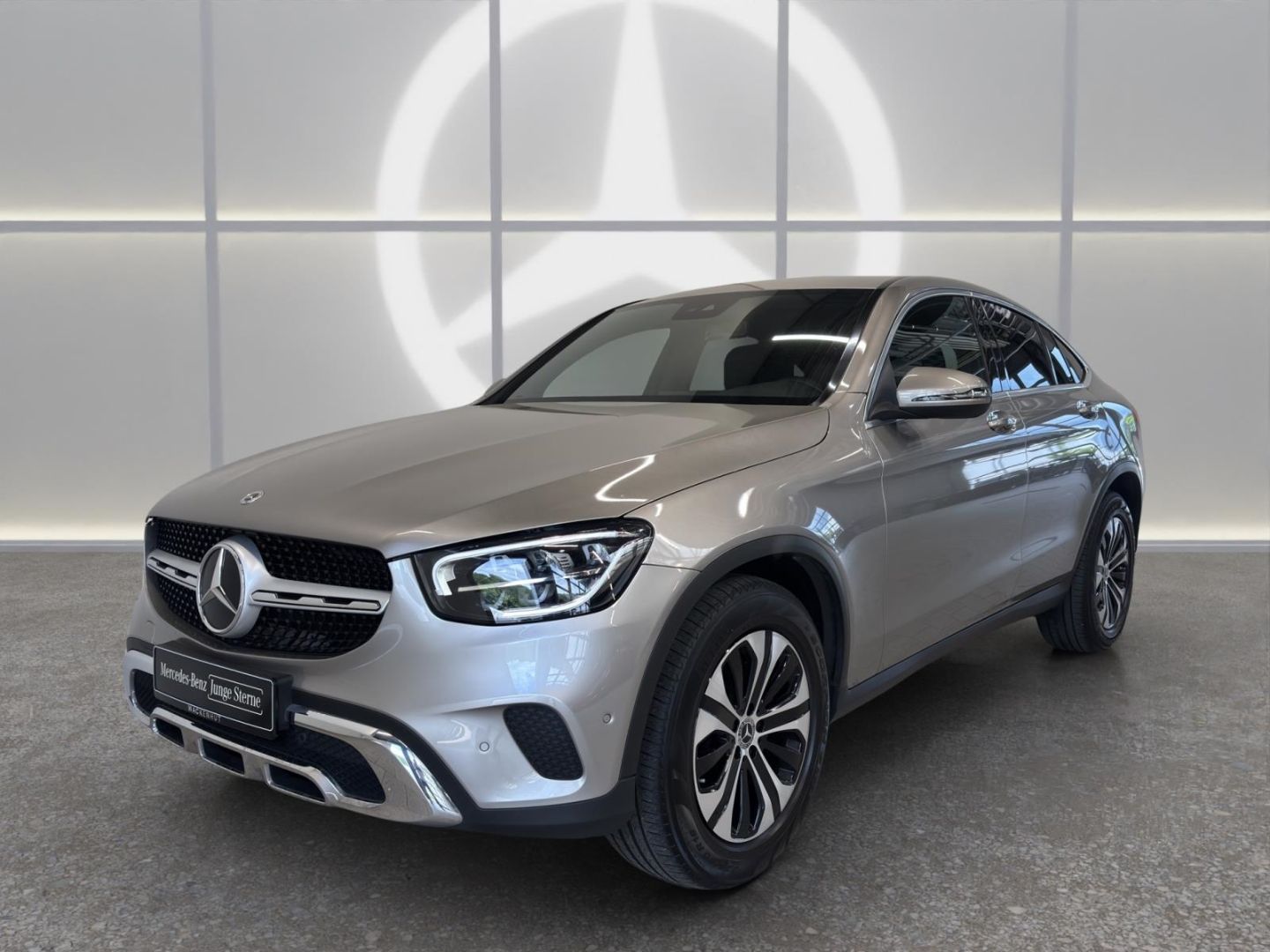 MERCEDES-BENZ GLC 220 d 4M BUSIN+AHK+LED+RFK+VERK.AS+TOTW+NAVI
