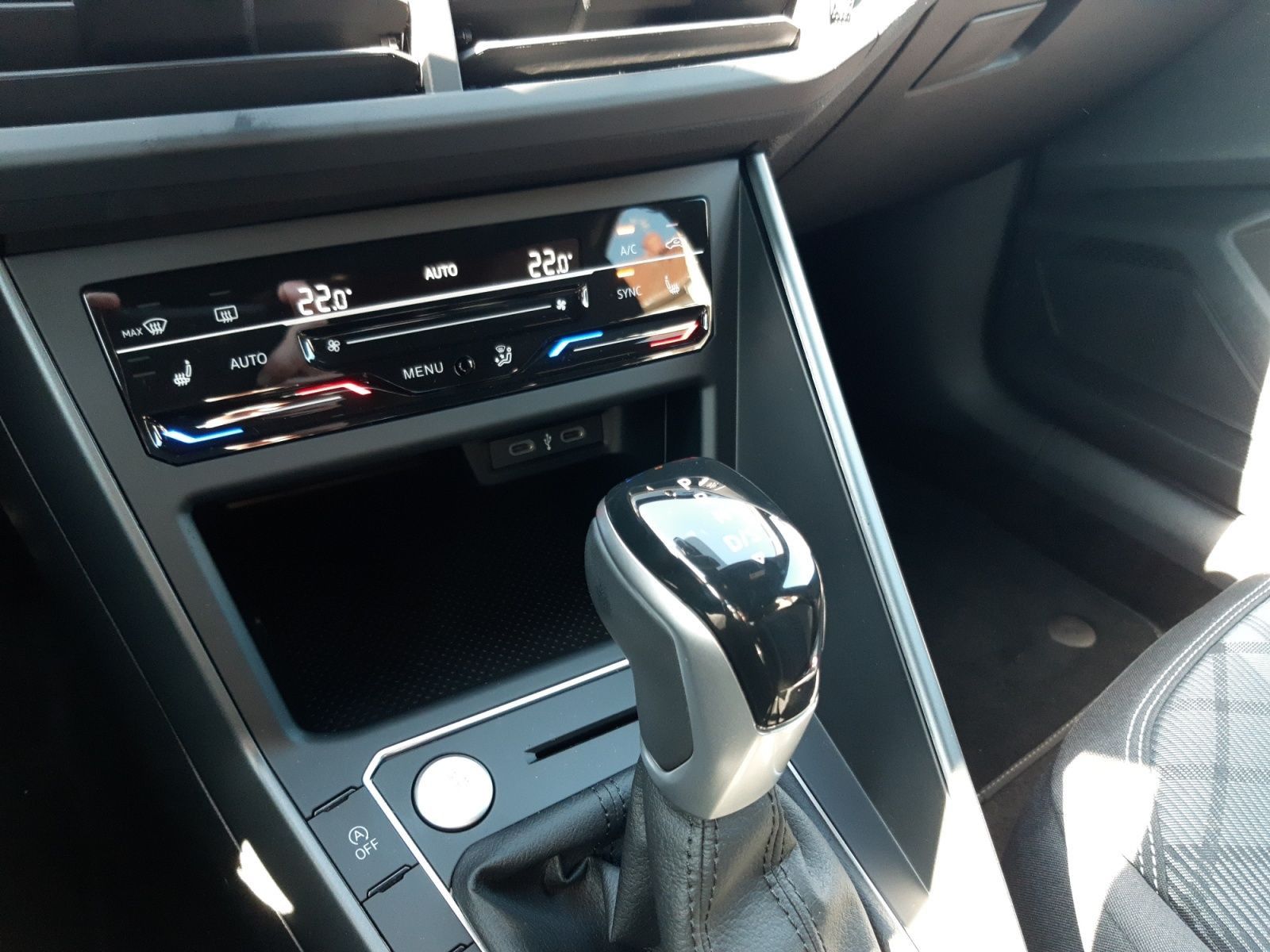 Polo R-Line 1,0 TSI 70 kW DSG  Matrix, Climatron