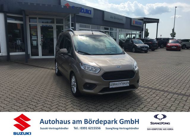 Ford Tourneo Courier 1.0 EcoBoost Titanium