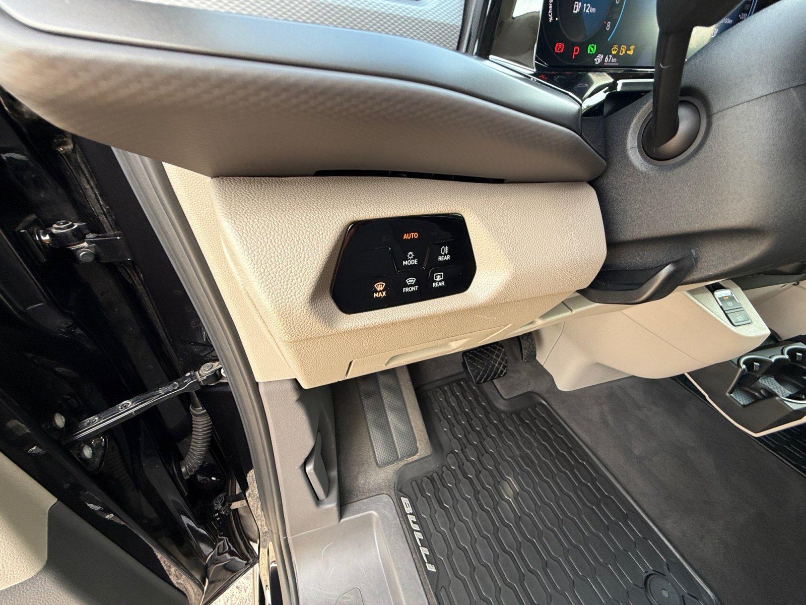 Volkswagen T7 Multivan 1.4 TSI eHybrid DSG lang 7Sitzer PDC