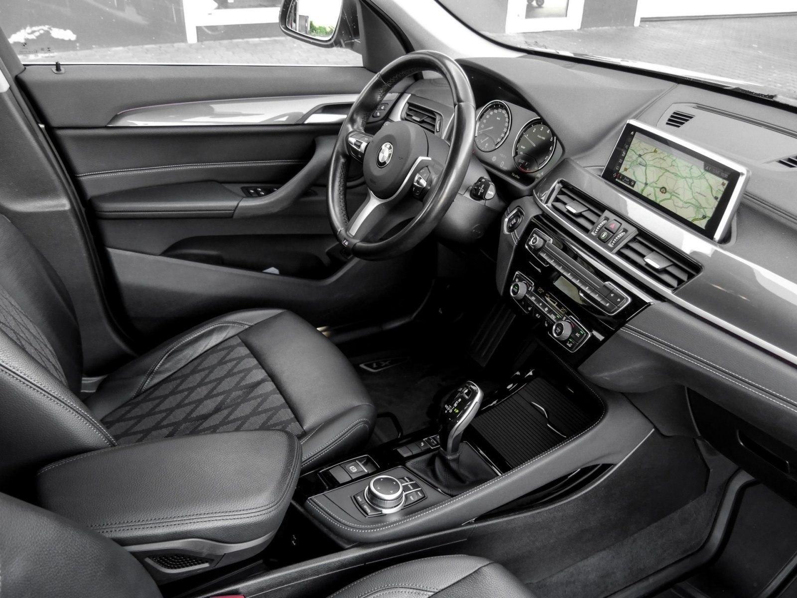 BMW X1 sDrive18i xLine AHK RFK NAVI LED PDC V+H LM