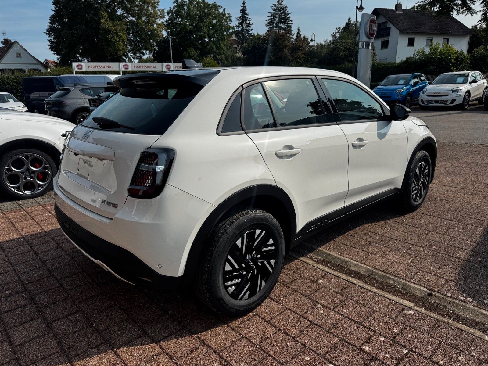 Fahrzeugabbildung Fiat 600 1.2 Automatik 100PS Sonderedi. NAVI KAMERA