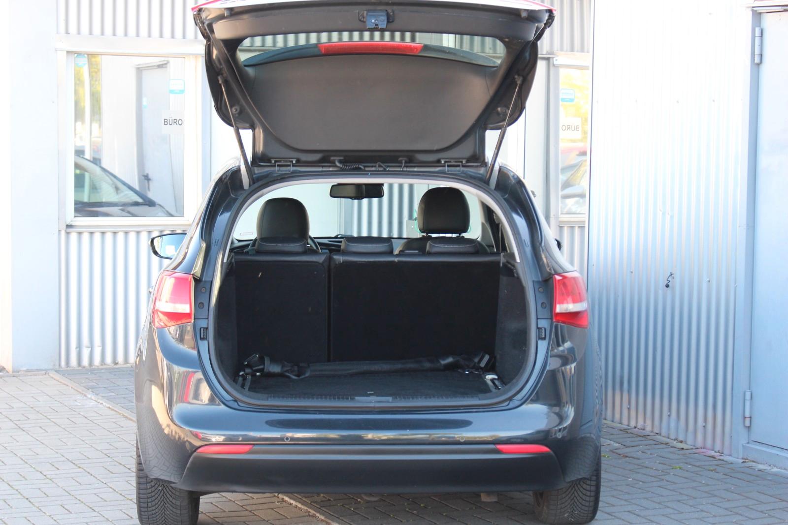 Kia Ceed Sportswagon Platinum Edition Auto.+Navi+Pan