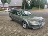 Volkswagen VW Passat Kombi - Volkswagen Passat aus 2000: Kombi