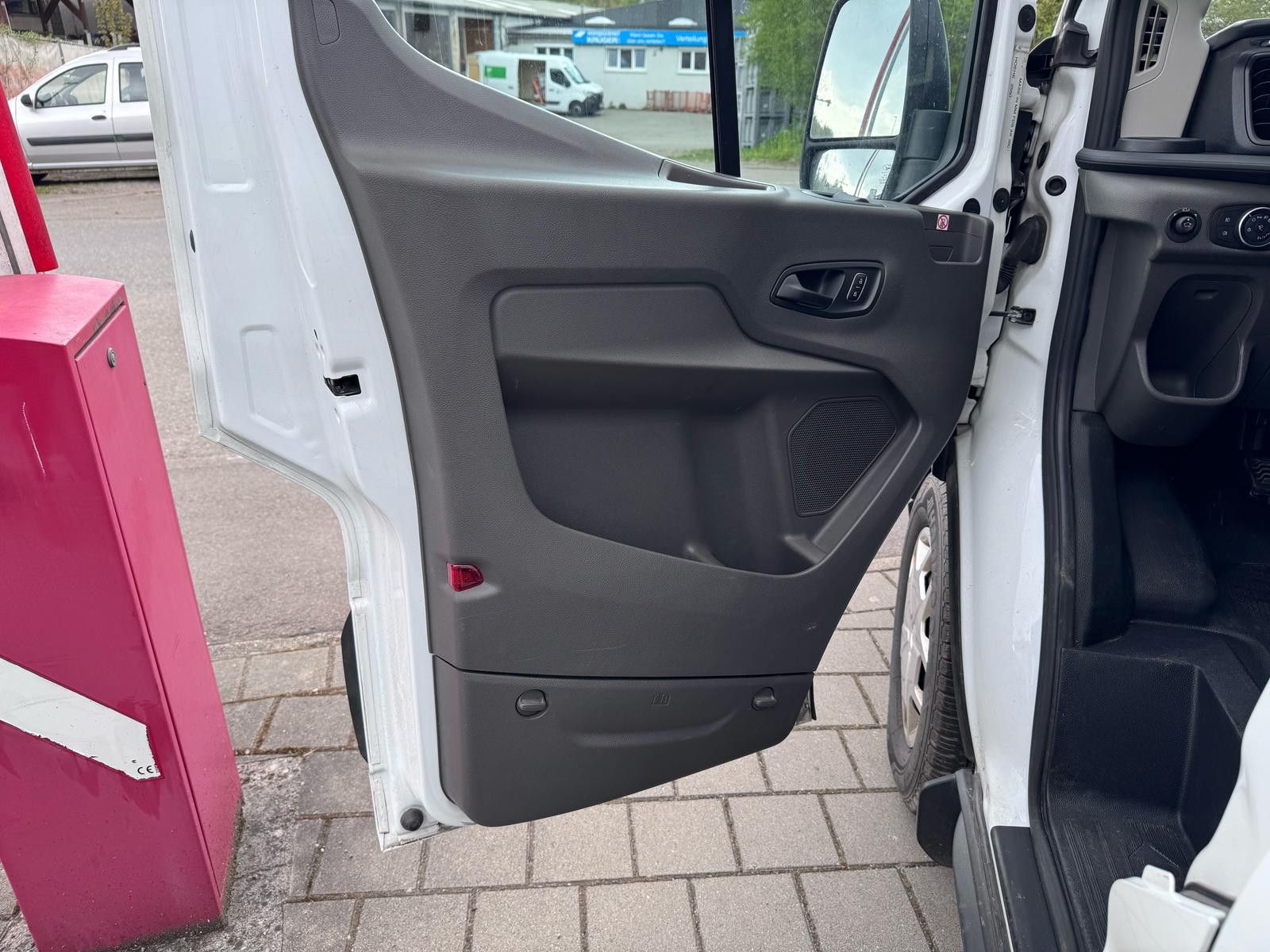 Fahrzeugabbildung Ford Transit 350  L2H2 4x4 Allrad *NAVI*KLIMA*SORTIMO