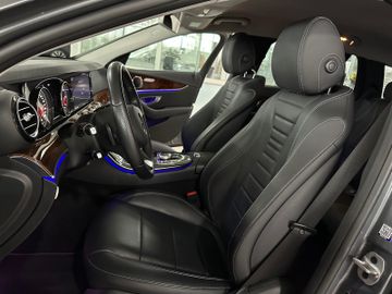 Fahrzeugabbildung Mercedes-Benz E 220d 4Matic Kamera Navi Sitzh Stop&Go Garantie