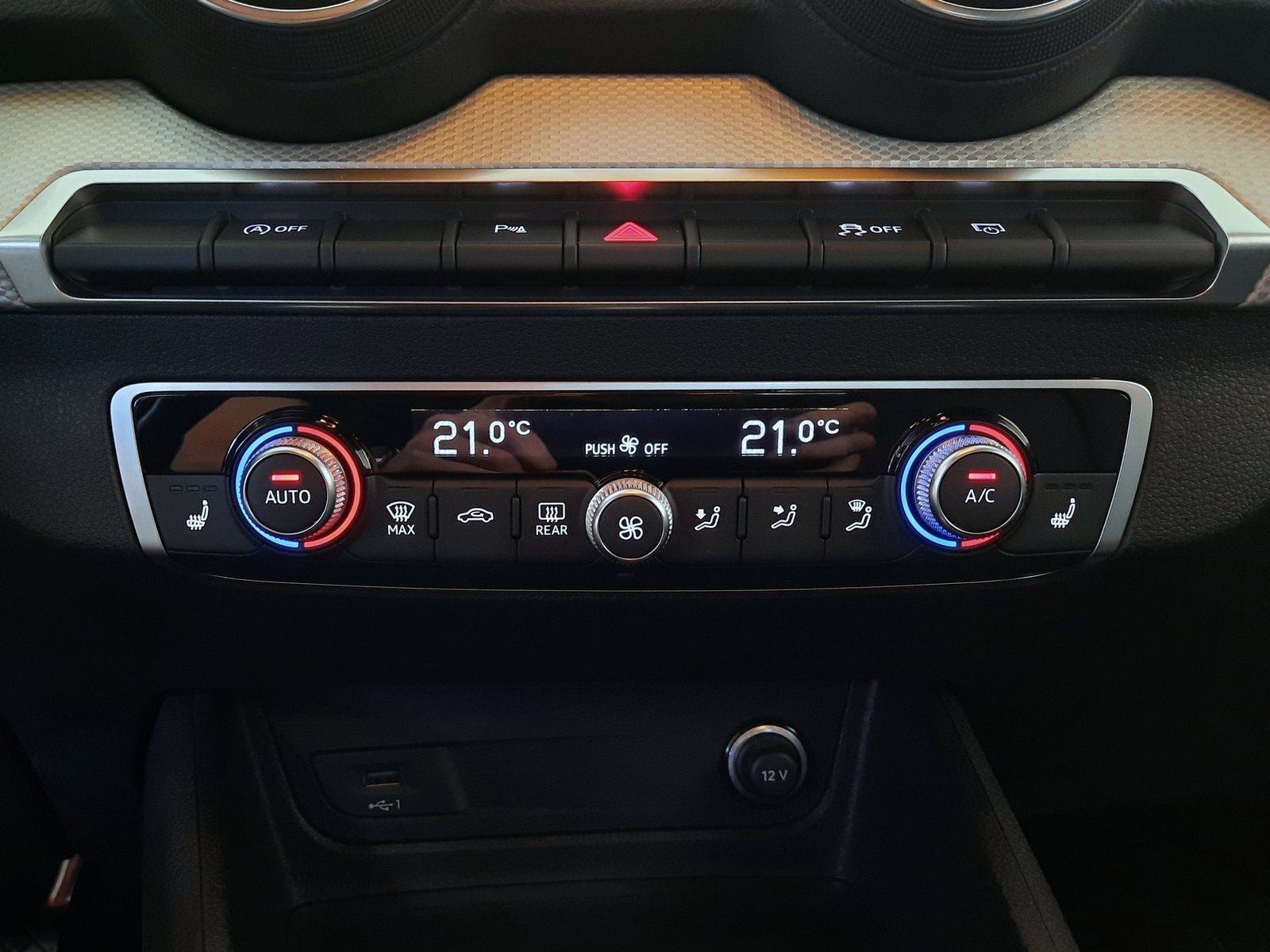 Fahrzeugabbildung Audi Q2 TFSI advanced S-tronic*Cam*PDC*Sitzhg*ACC*App