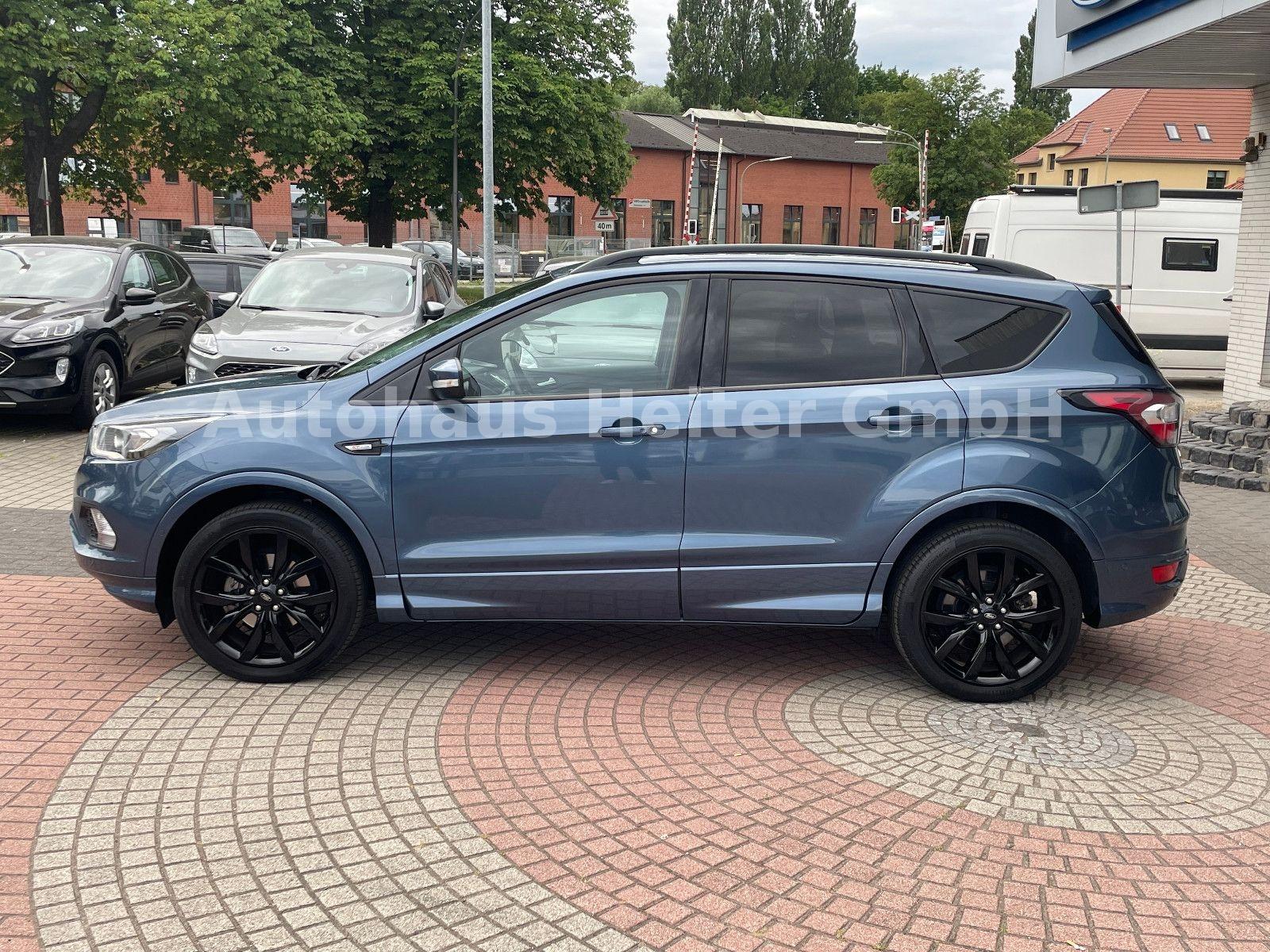 Ford Kuga 1.5 ST-Line / ACC+AHK+19"+Kamera