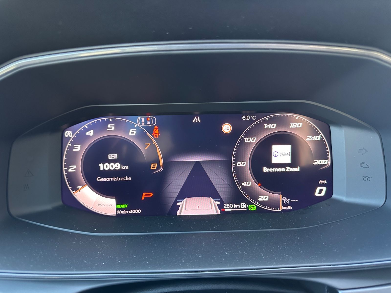 Fahrzeugabbildung CUPRA Formentor 1.5 eTSI DSG ACC/LED/APP/GJR/SHZG