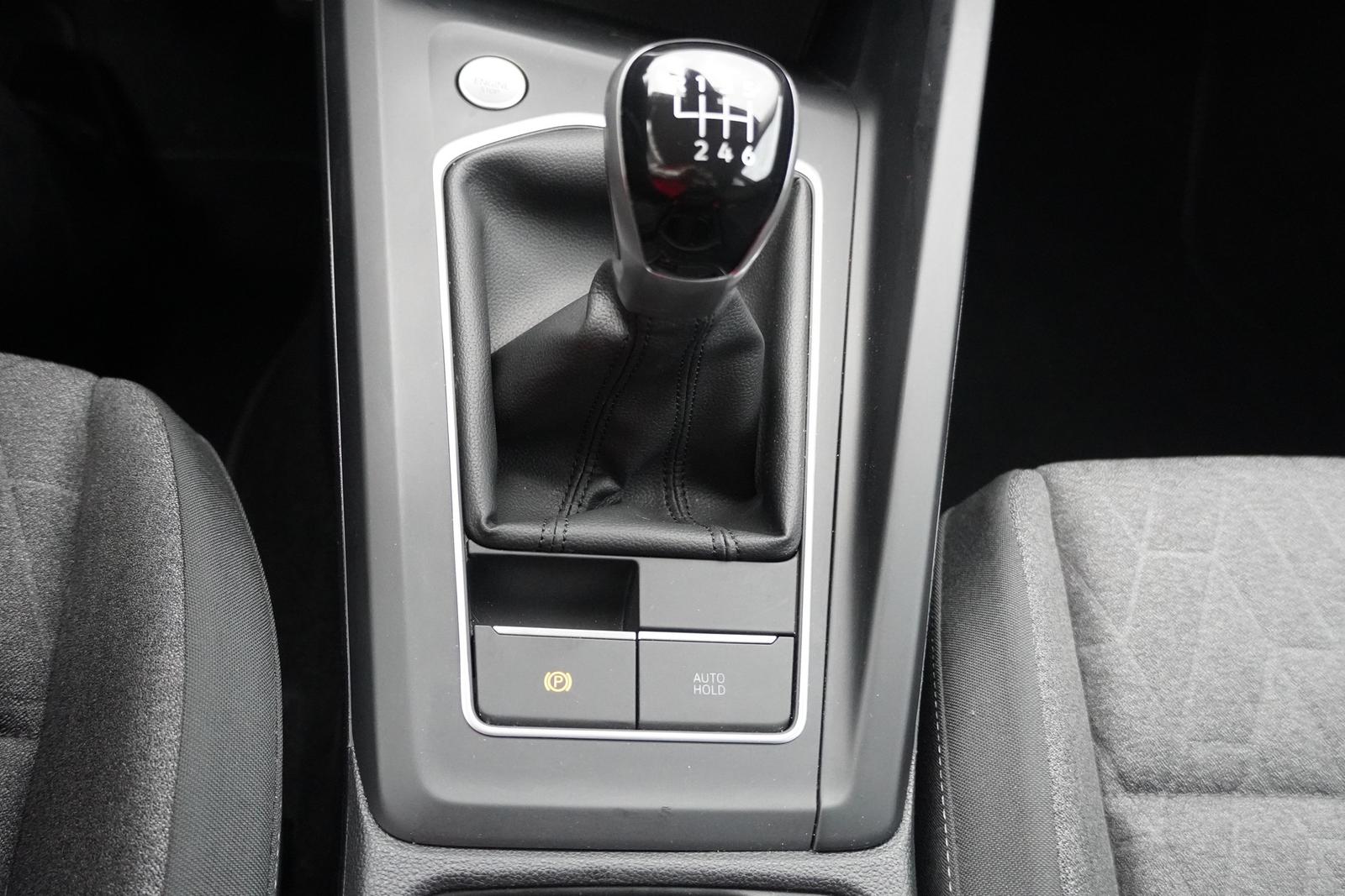 Volkswagen Golf VIII Variant 1.0 Move ACC Android Apple AHK, миниатюра 23