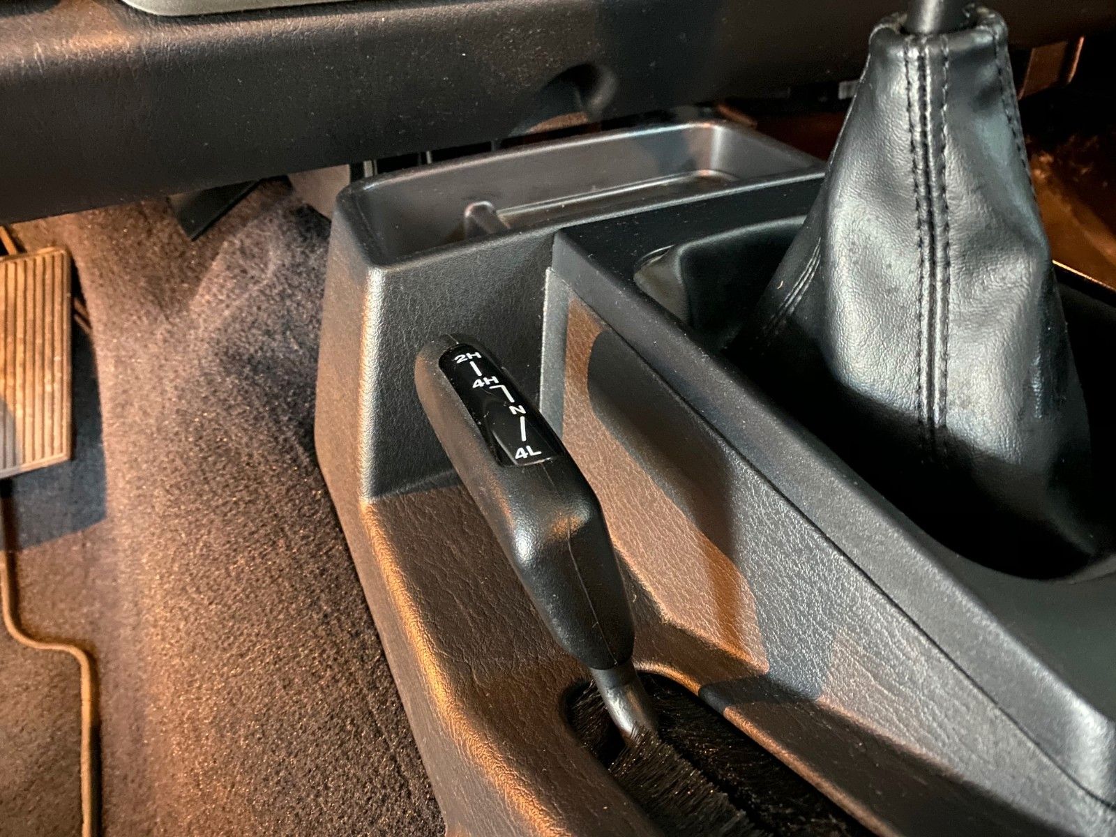 Fahrzeugabbildung Jeep Wrangler 4.0 Sport BFGoodrich T/A 265/70R16 TOP