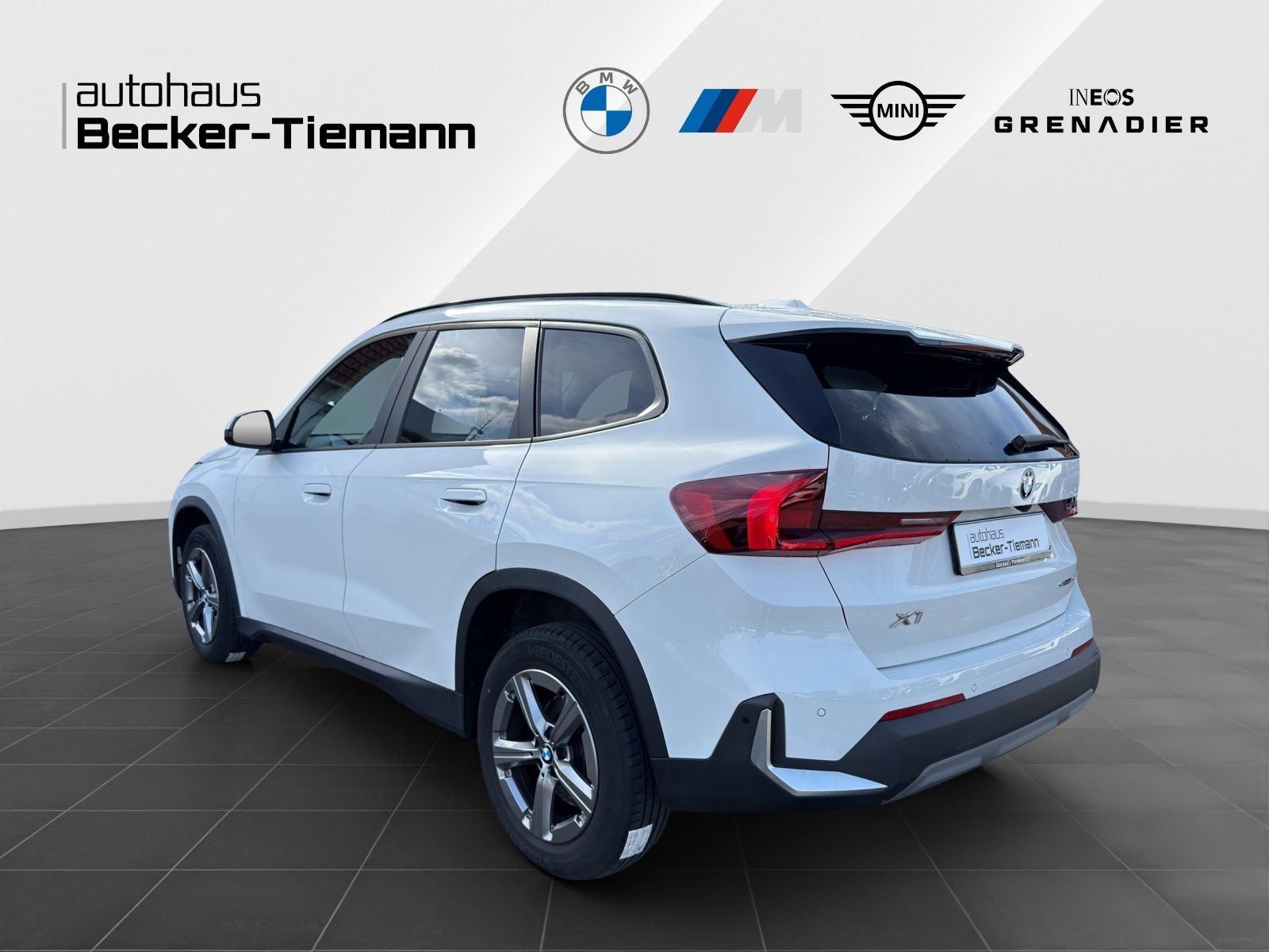 BMW X1 sDrive18d NAVI*AHK*M SPORT LENKRAD*KAMERA*DRI foto 4