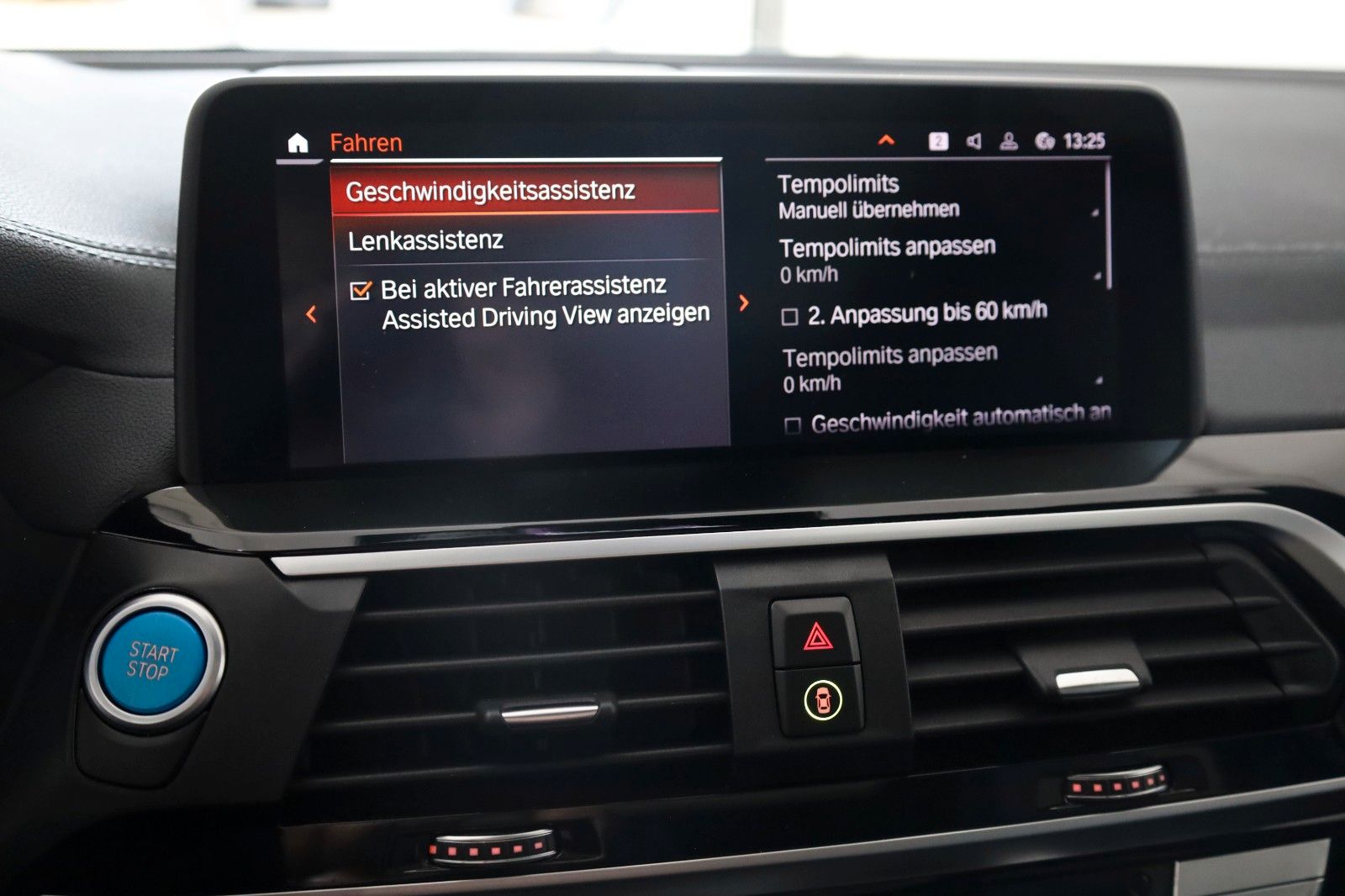 Fahrzeugabbildung BMW iX3 Inspiring,Leder,Navi,SH,Kamera,Panorama,ACC