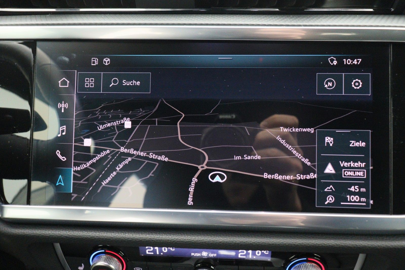 Fahrzeugabbildung Audi Q3 1.5 TFSI 35 S-Line AHK NAVI VIRTUAL