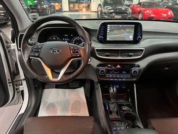 Hyundai TUCSON - 11