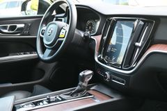 Fahrzeugabbildung Volvo V60 Cross Country D4 AWD Autom Pro*FSHZG*ACC*AHK