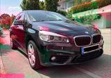 BMW 220i Active Tourer Top *Selbstparkend/Panorama* - BMW 220 Active Tourer in Stuttgart