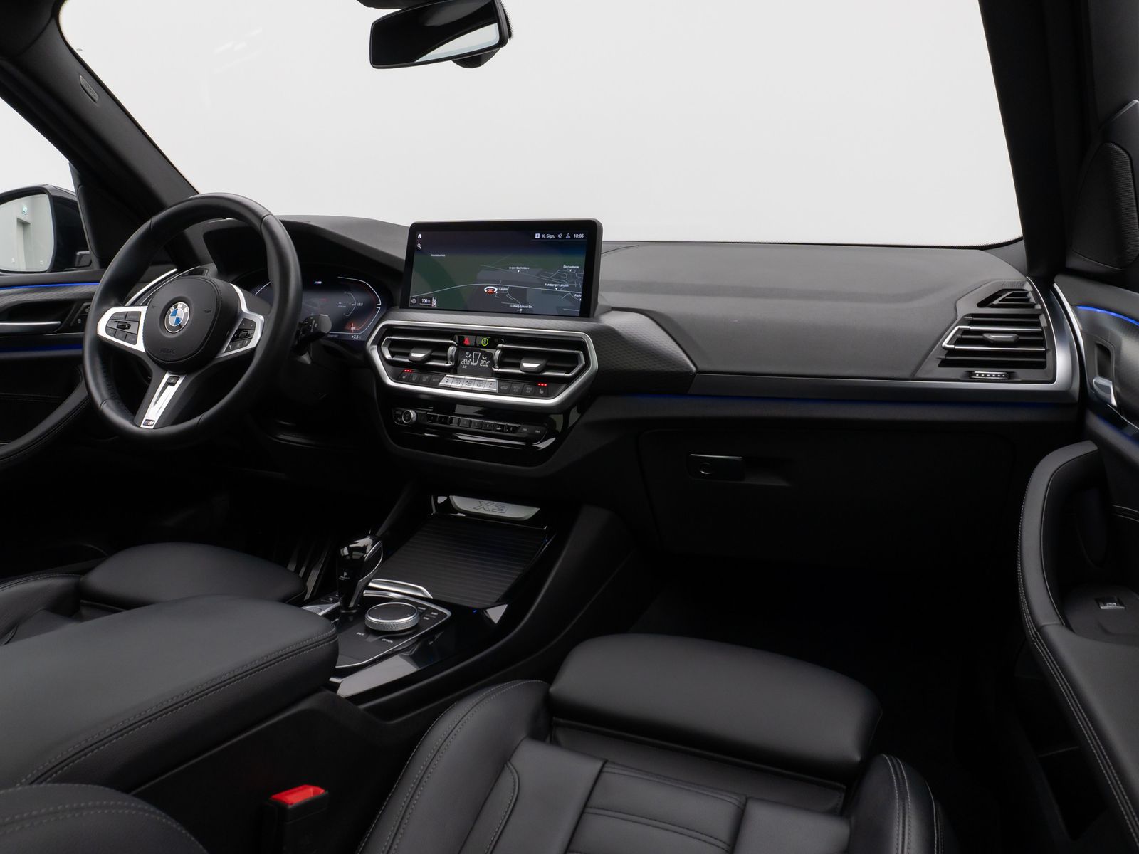 Fahrzeugabbildung BMW X3 xD20i M Sport Panorama 360°DAB Komfort 21Zoll