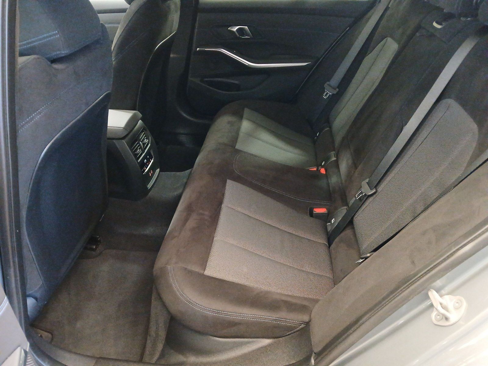 BMW 330 - Bild 11