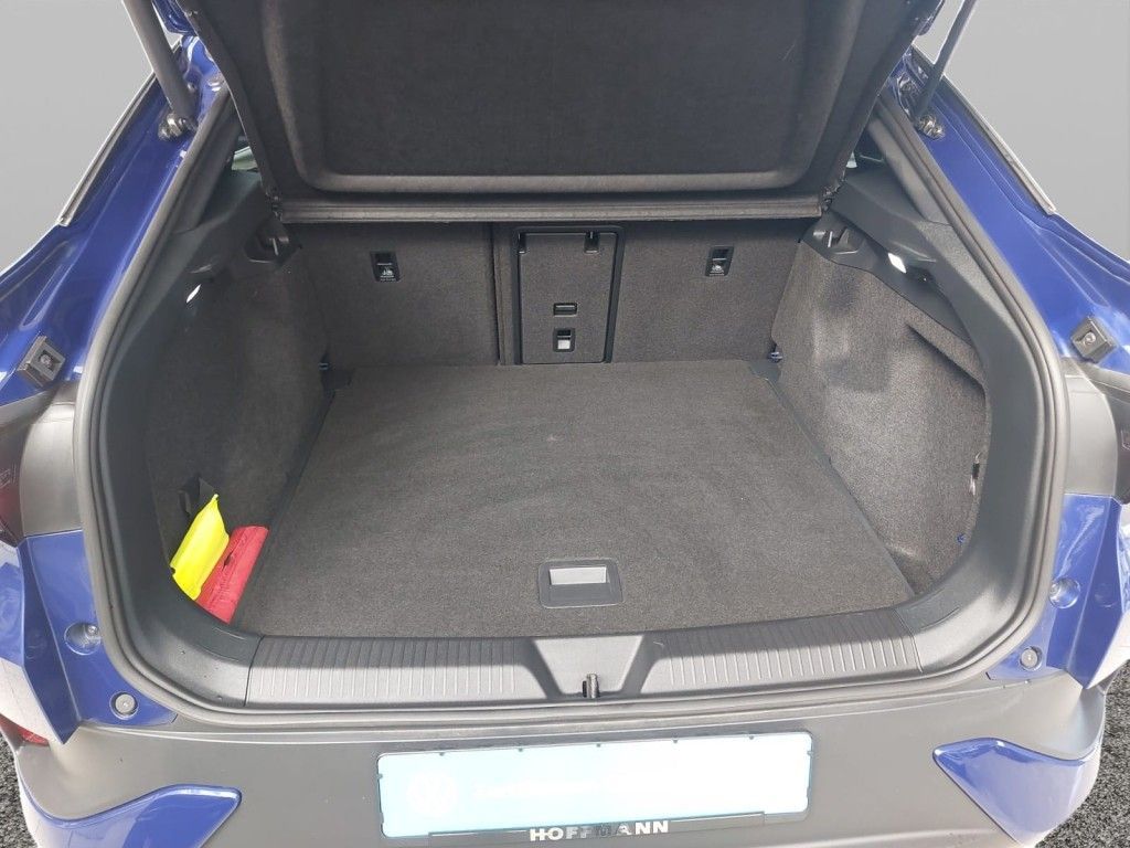 Fahrzeugabbildung Volkswagen ID.5 Pro mit Infotainment-Paket AHZV Wärmepumpe