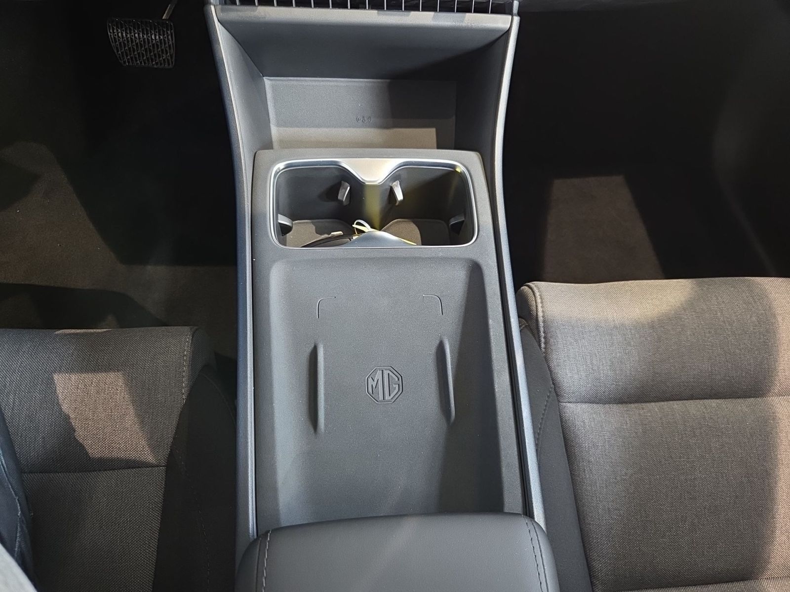 Fahrzeugabbildung MG MG4 Urban 43 kW/h Comfort *SITZHZG*APPLE CARPLAY