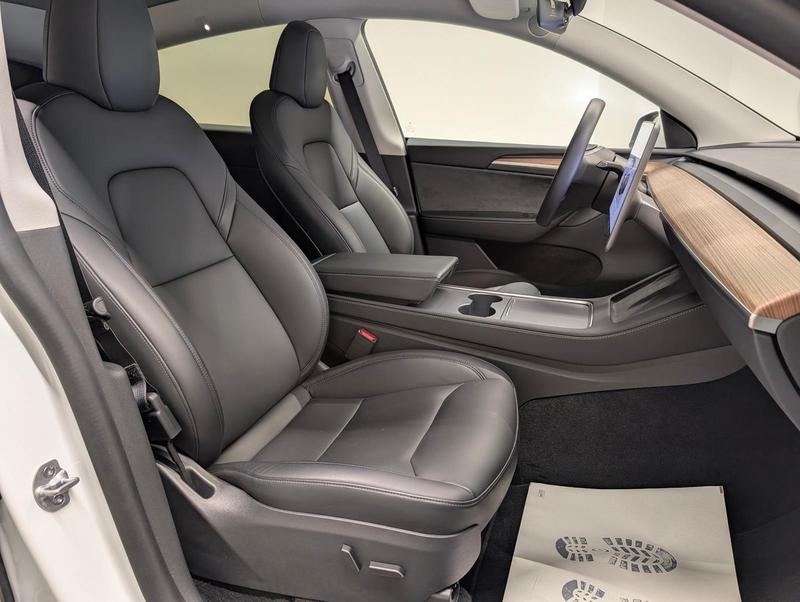 Tesla Model Y AWD Long Range Matrix Pano Navi SHZ Kam foto 12