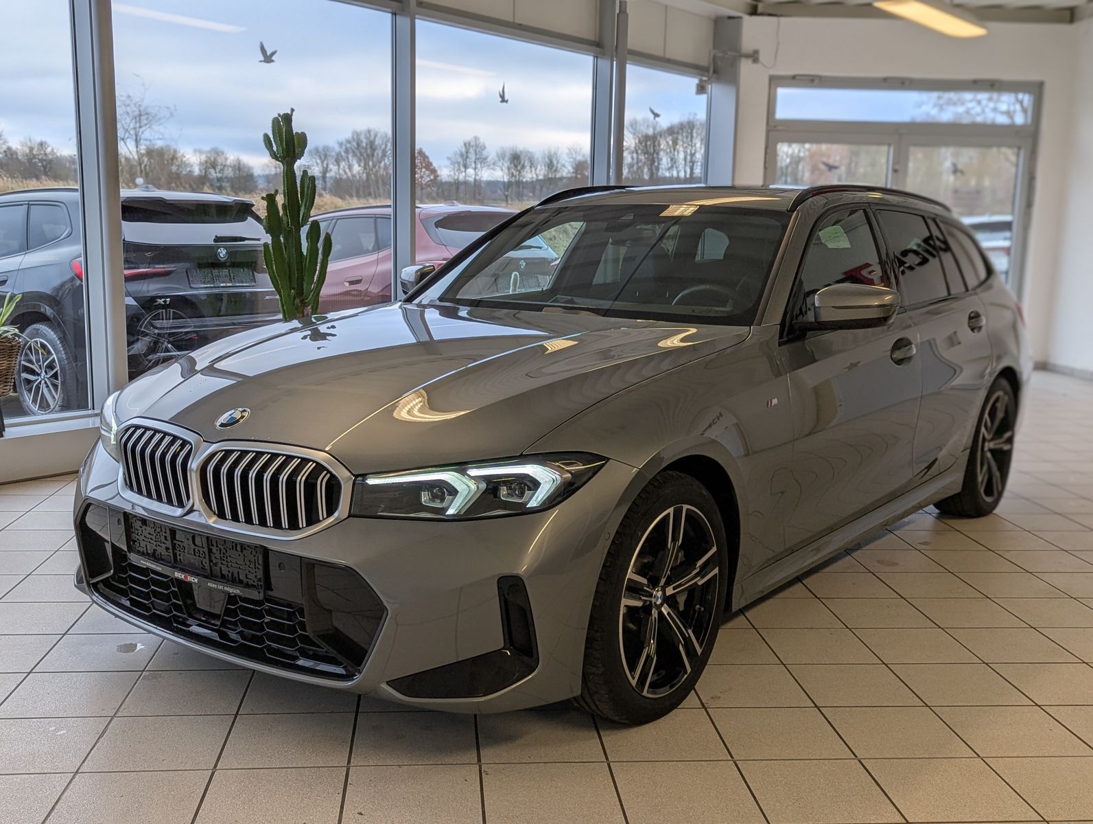 BMW 330 d xD M-Sport Pano LED-adaptiv ACC AHK - Image 3