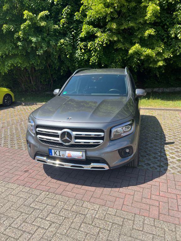 Image of Mercedes-Benz GLB 200