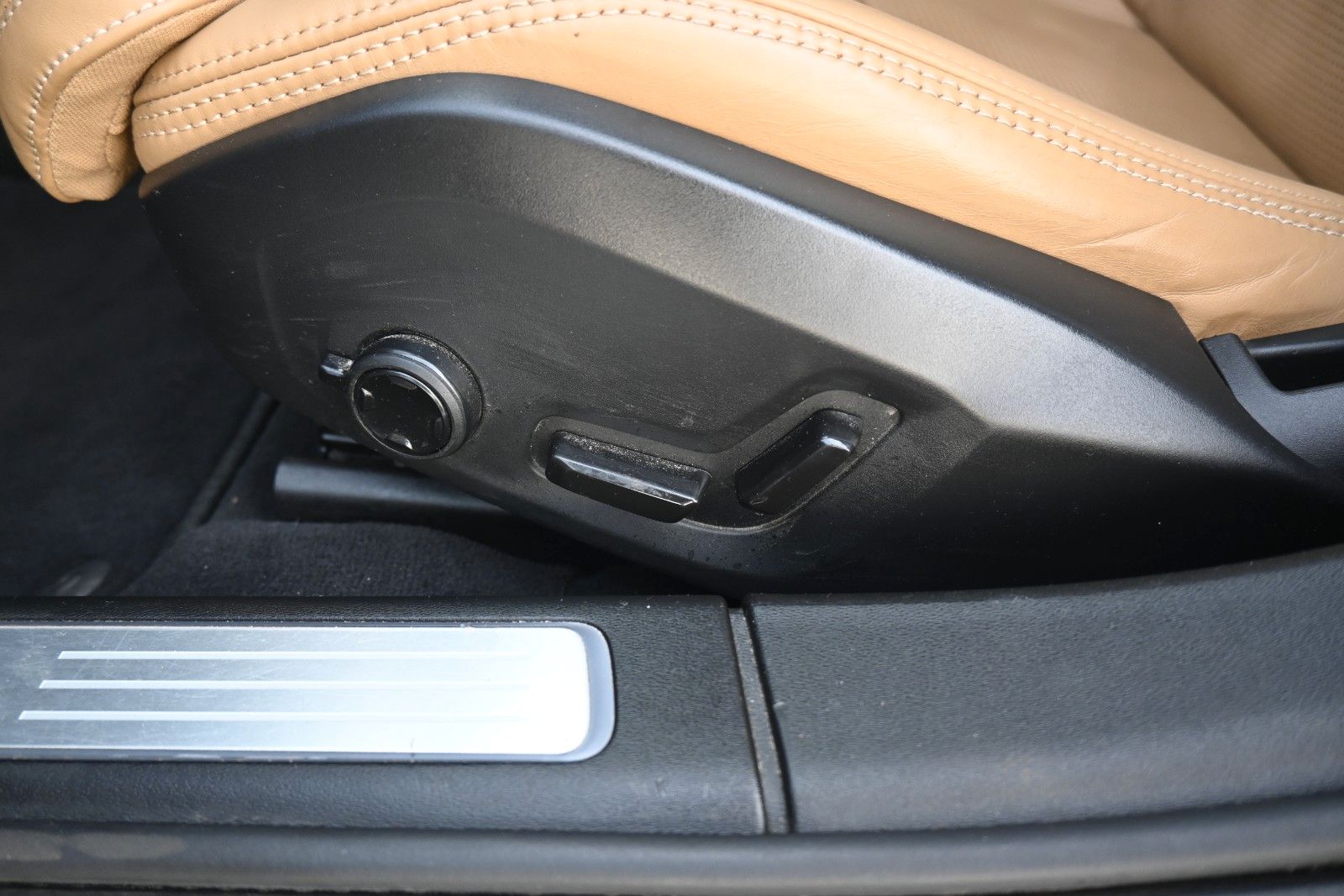 Fahrzeugabbildung Volvo V90 B4 D Plus Bright*STDHZG*360°*PANO*ACC*AHK