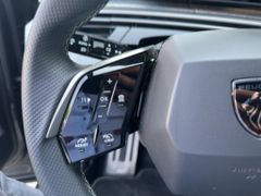 Foto Nummer 18: PEUGEOT 5008