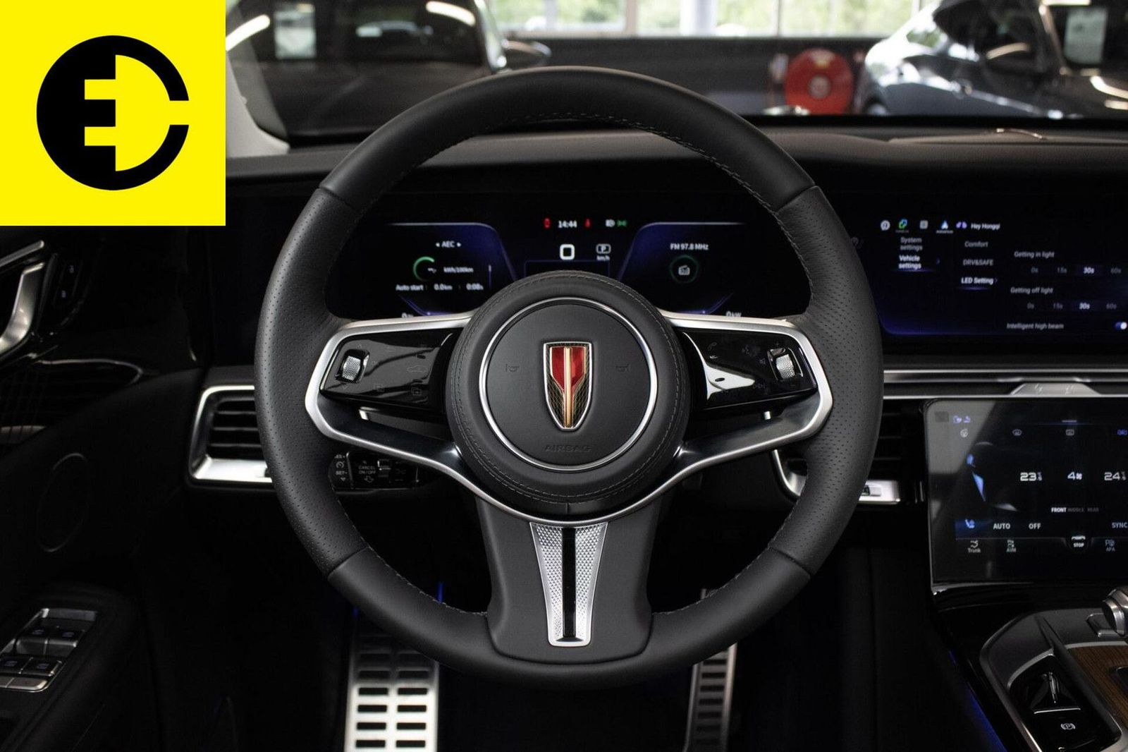 Hongqi E-HS9 99 KWH EXCLUSIVE | SOH 99,4% | Stoelverkoe imagem 3