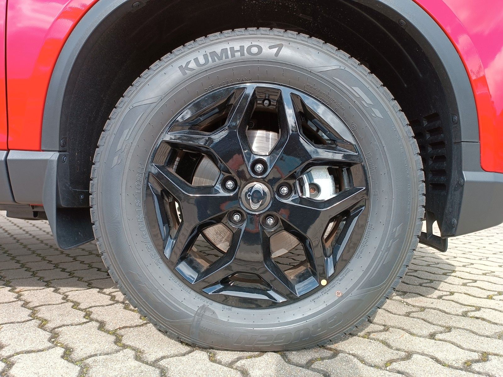 Fahrzeugabbildung Ssangyong Musso Grand 2.2d AT 4x4 BLACK LEDER+XENON+SD+AHK