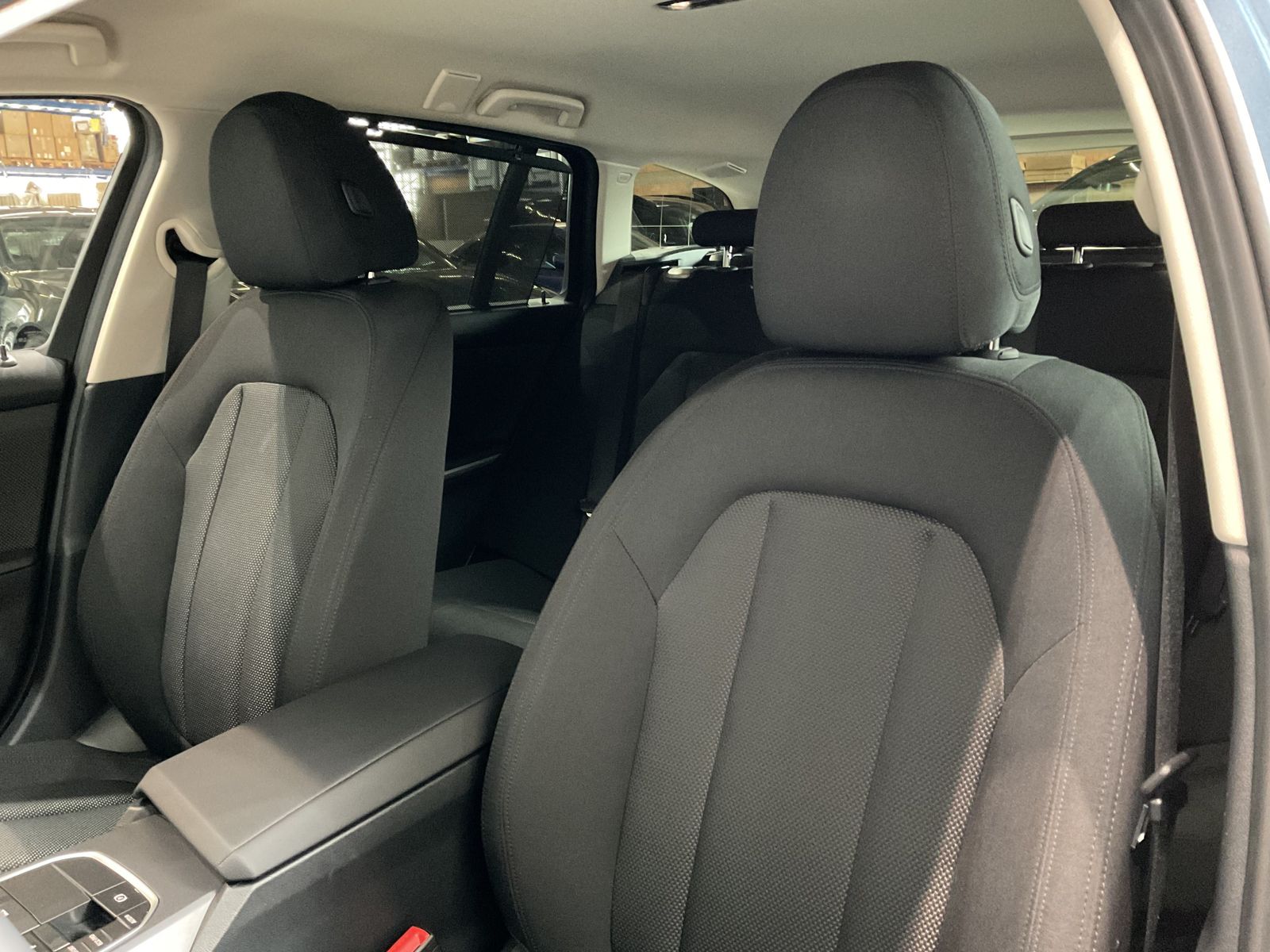 Fahrzeugabbildung BMW 318i |Driving Assistant |Komfortzugang |Sitzheiz