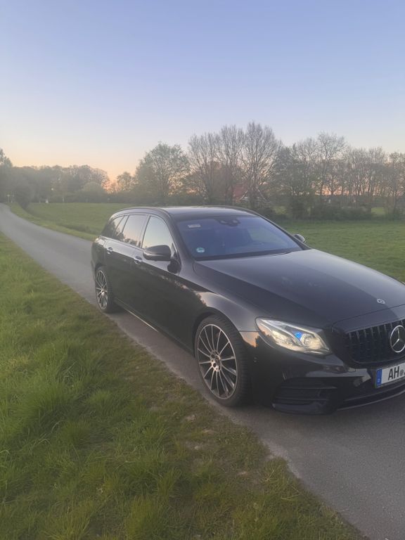 Image of Mercedes-Benz E 350