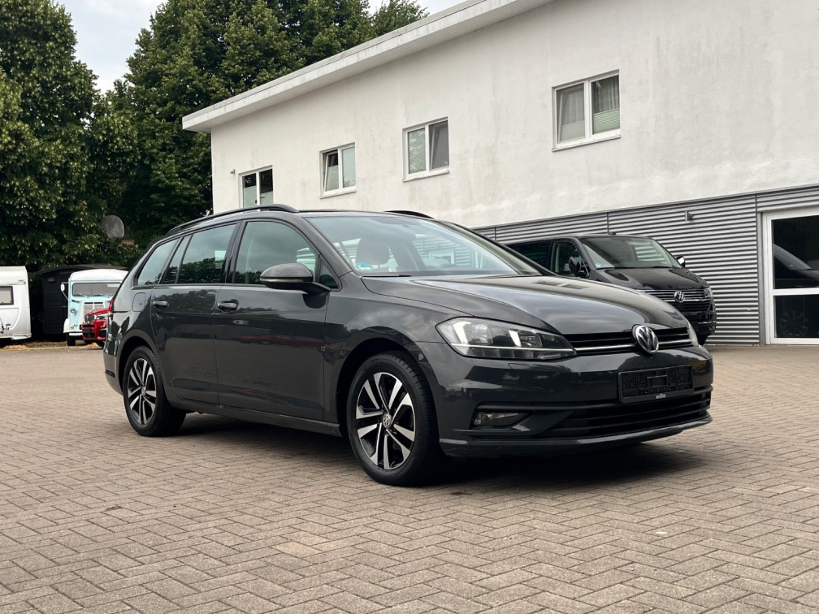 Volkswagen Golf VII Variant 1.6 TDI Trendline /AHK/SITZH/