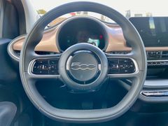 Fahrzeugabbildung Fiat 500e 3+1 Icon SHZ AAC PDC GRA CARPLAY DAB+