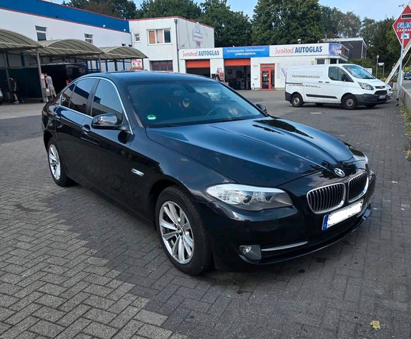 BMW F10 520d 5er 184 PS Top Zustand  6 Gang