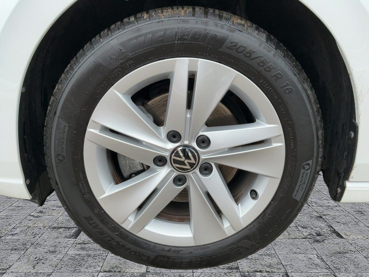 Volkswagen Golf - Bild 8