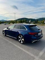 Audi RS4 2.9 TFSI tiptronic quattro CERAMIC CARBON - blaue Audi RS4