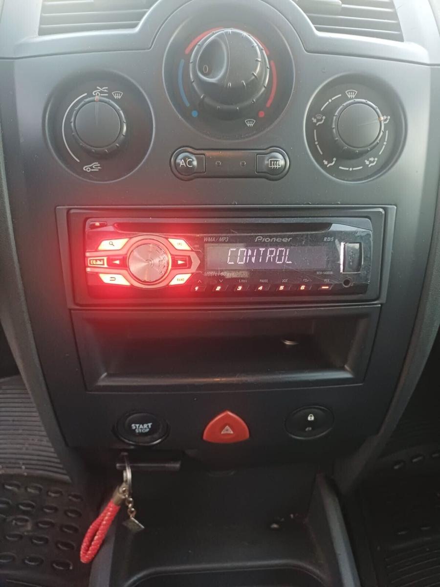 Renault Megane 2006 — photo 13